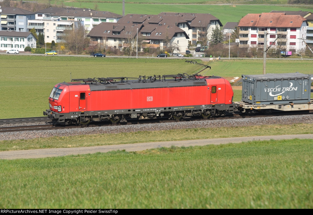 Vectron in Swiss freight transit Italy-Germany